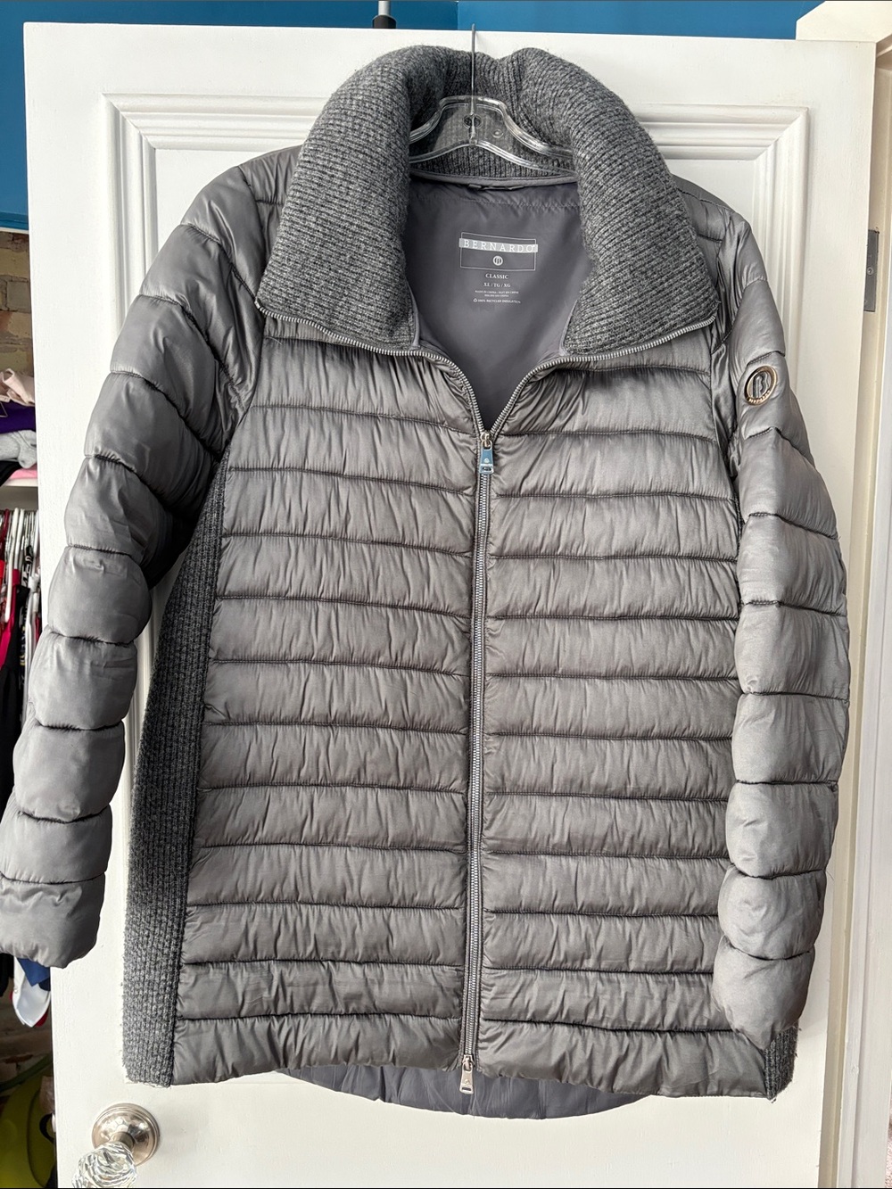 Bernardo Silver-Gray Packable Puffer Jacket with Knit Side Panels
